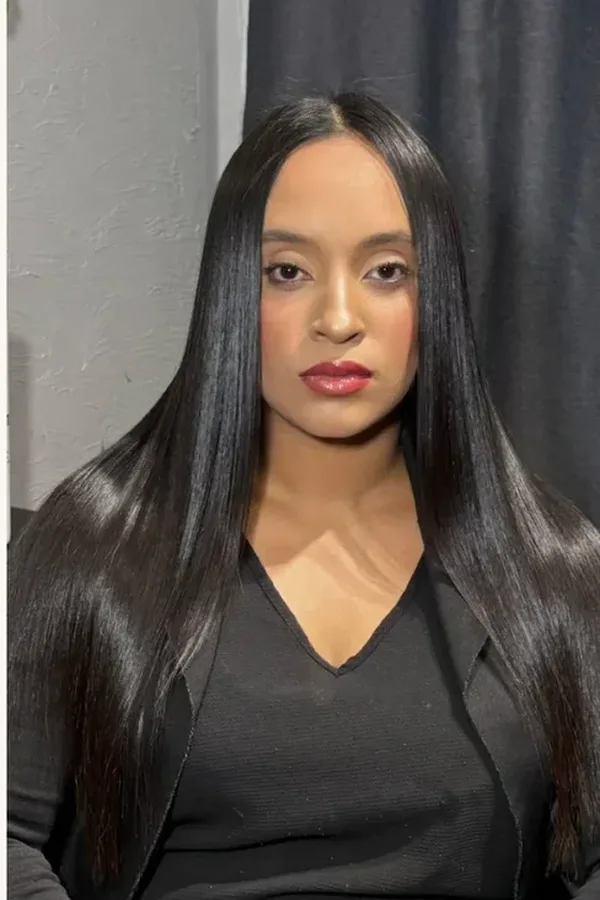 Cabelo crespo depois do alisamento